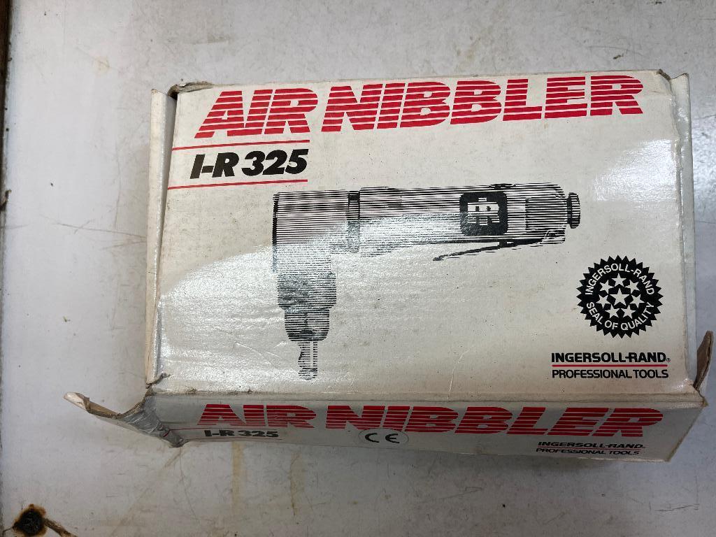Knabbelschaar Ingersoll-rand I-R 325 nauwelijks gebruikt, Ophalen, Zo goed als nieuw