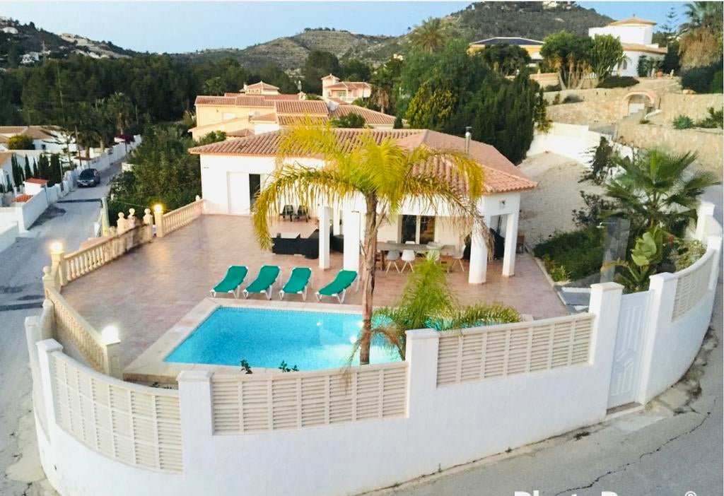 Vrijstaande luxe villa te huur in Calpe | Costa Blanca, 4 of meer slaapkamers, Costa Blanca, Aan zee, Zwembad