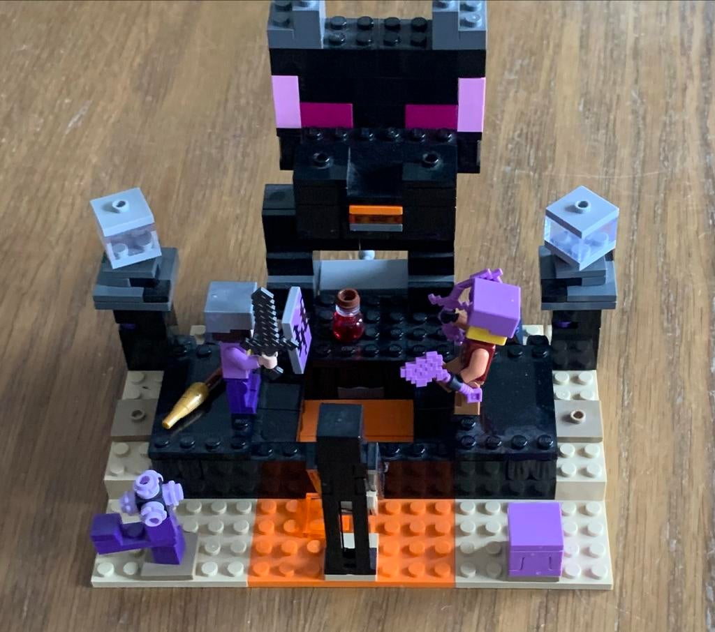 LEGO Minecraft The End Arena 21242, Kinderen en Baby's, Speelgoed | Duplo en Lego, Ophalen of Verzenden, Zo goed als nieuw, Complete set