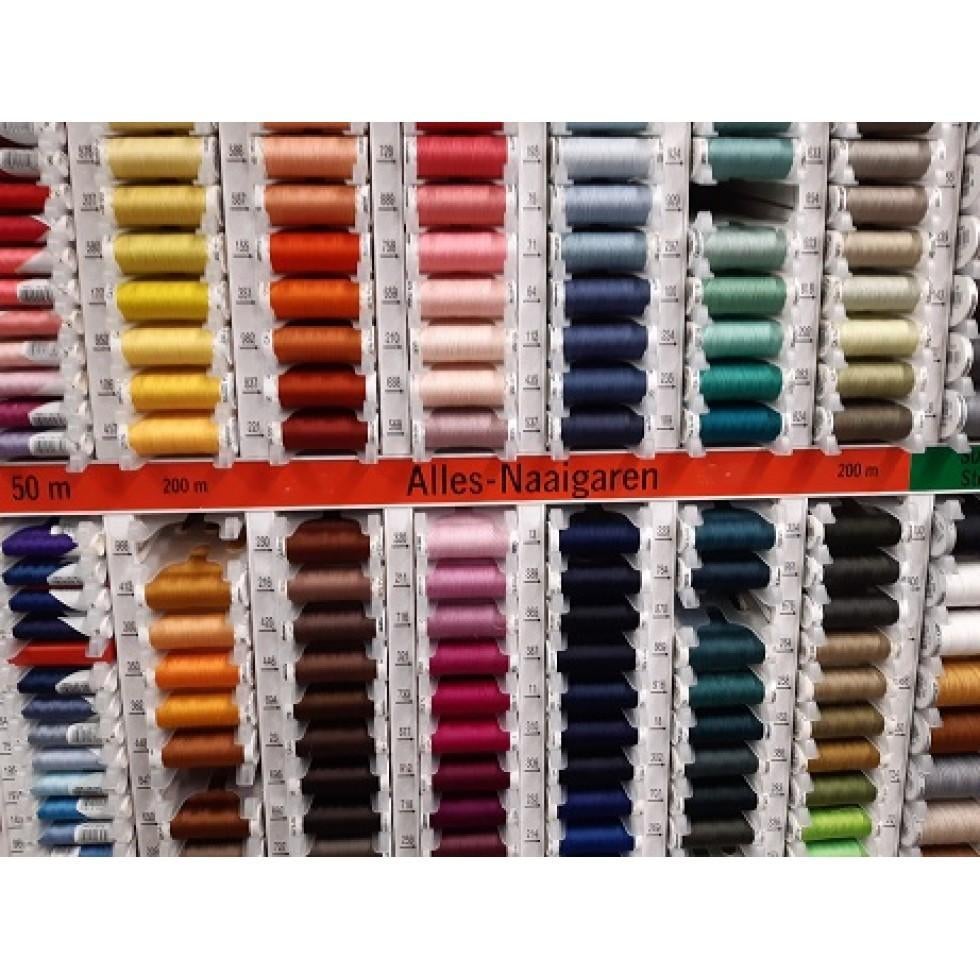 Gutermann  klosje 200 meter , tijdelijk voor, Ophalen of Verzenden, Nieuw, Garen of Naald(en)