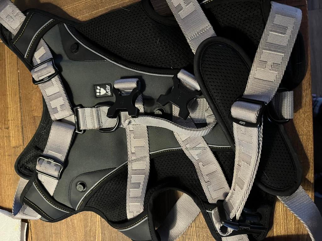 Hurtta honden harnas/ tuig maat M, Dieren en Toebehoren, Ophalen of Verzenden, Zo goed als nieuw