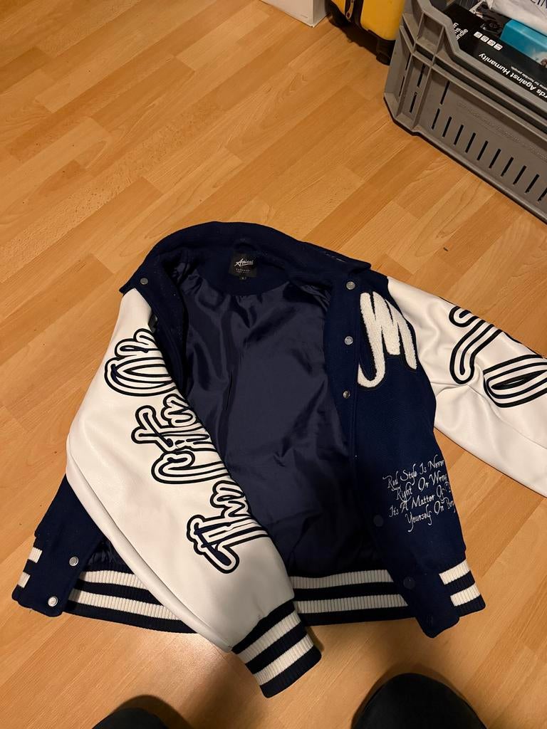 Amicci varsity jacket, Kleding | Heren, Ophalen of Verzenden, Gedragen, Maat 52/54 (L), Blauw