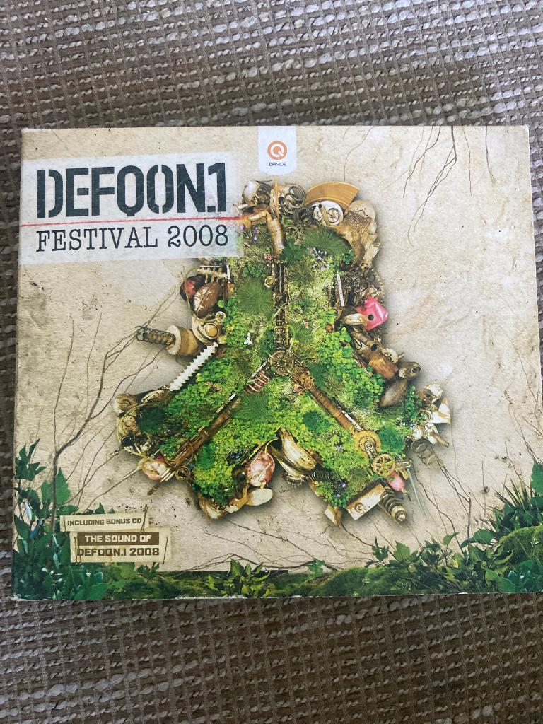Defqon. 1 Festival 2008 ( 3 cd set ), Cd's en Dvd's, Ophalen of Verzenden, Zo goed als nieuw