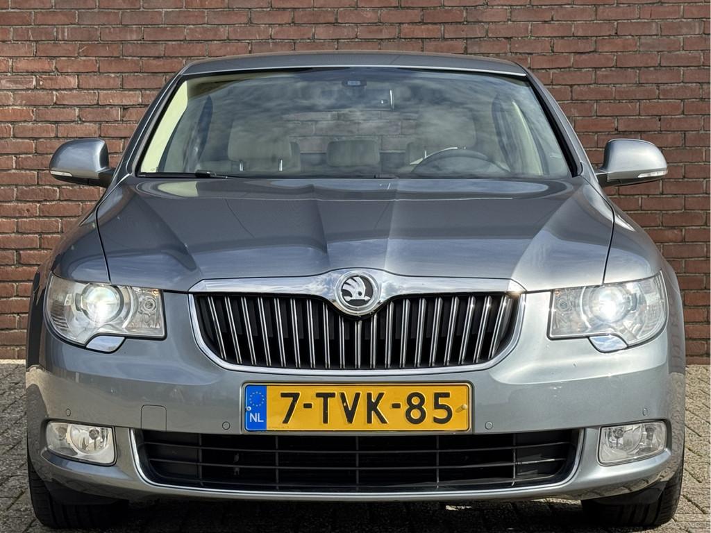 Skoda Superb 1.4 TSI COMFORT BUSINESS LINE | NAVI! | CLIMA!, Voorwielaandrijving, Euro 5, 15 km/l, Gebruikt