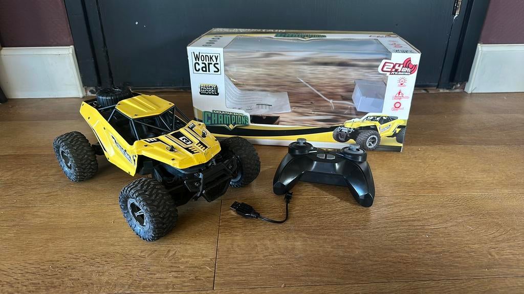 Bestuurbare auto te koop, Ophalen of Verzenden, Zo goed als nieuw, Overige schalen, Auto offroad