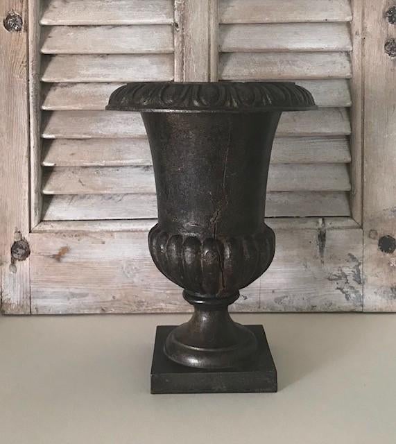 Franse gietijzeren Louvre vaas tuinvaas klassiek, Ophalen of Verzenden, Gebruikt