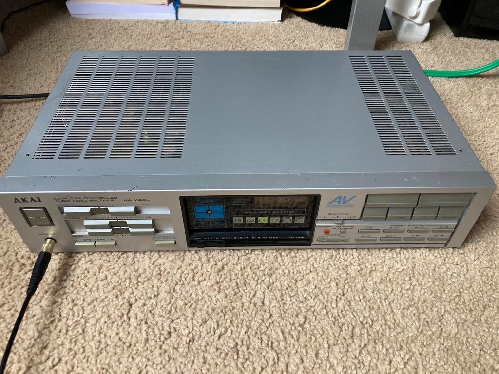 Akai receiver AA-V105L vintage, Audio, Tv en Foto, Versterkers en Receivers, Ophalen, Gebruikt, Minder dan 60 watt, Overige merken