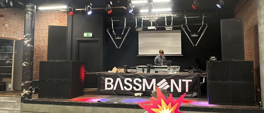 Licht en / of geluid huren?, Ophalen