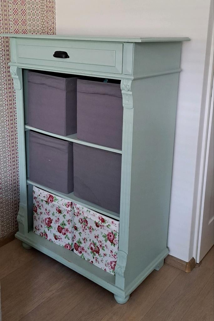 Kast / opbergkast / speelgoedkast inc bakken, Ophalen, Gebruikt