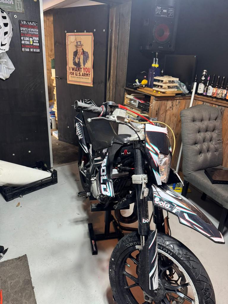 Derbi senda, Ophalen, Zo goed als nieuw, 74 cc, Derbi