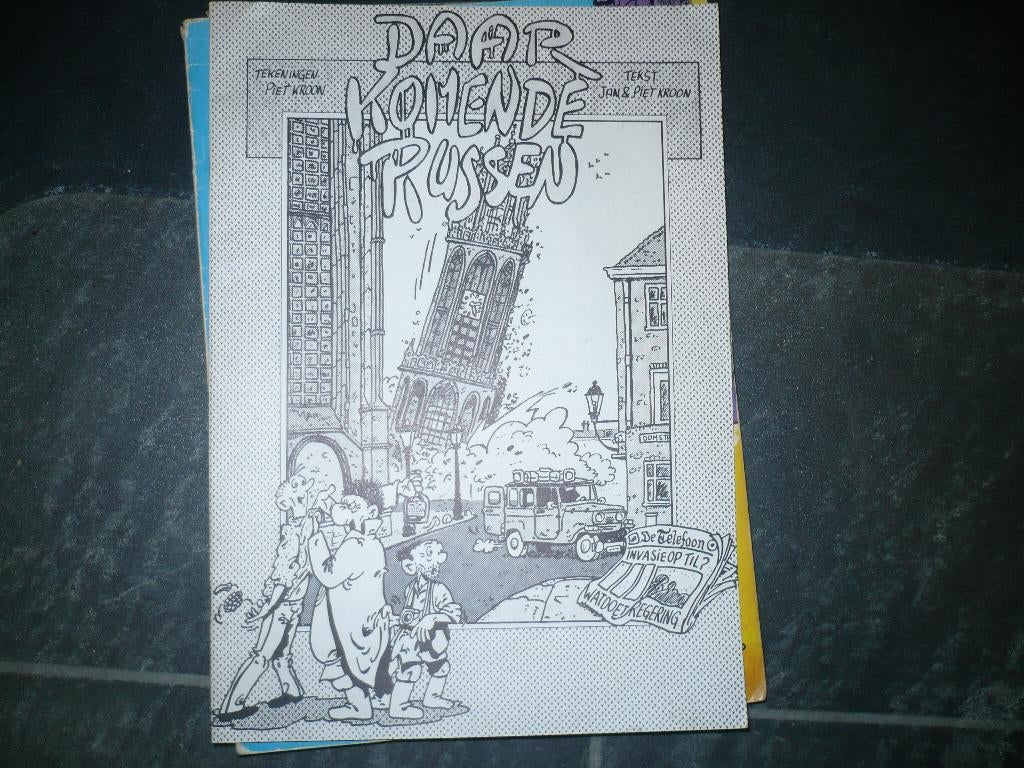 4 verschillende strips ,1 met handtekening piet kroon, Boeken, Gelezen, Piet kroon, Ophalen of Verzenden, Meerdere stripboeken