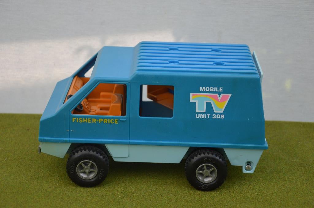 Vintage Fisher Price Adventure People Mobile TV Unit 1977, Ophalen of Verzenden, Gebruikt, Speelset