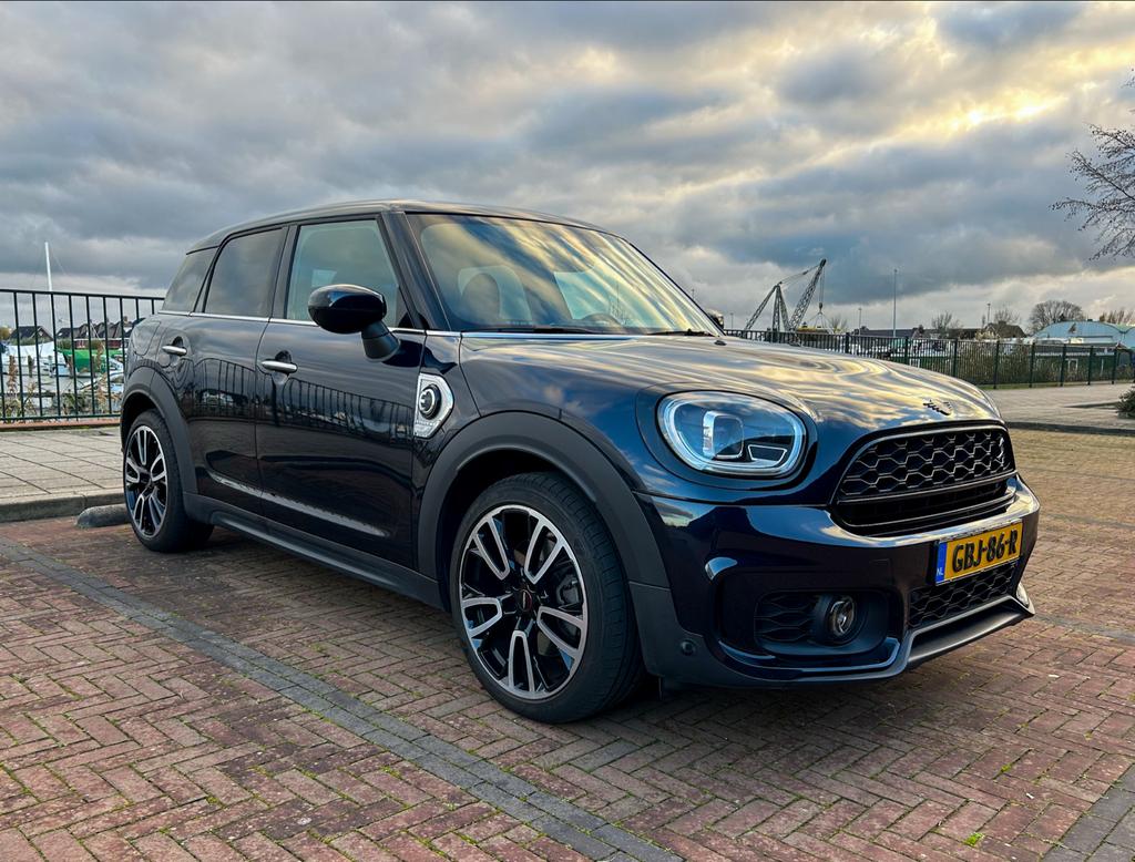 Mini Countryman 1.5 220pk Plug-in Hybrid All4 SE Aut. JCW, Automaat, Countryman, Blauw, Plug-in hybride