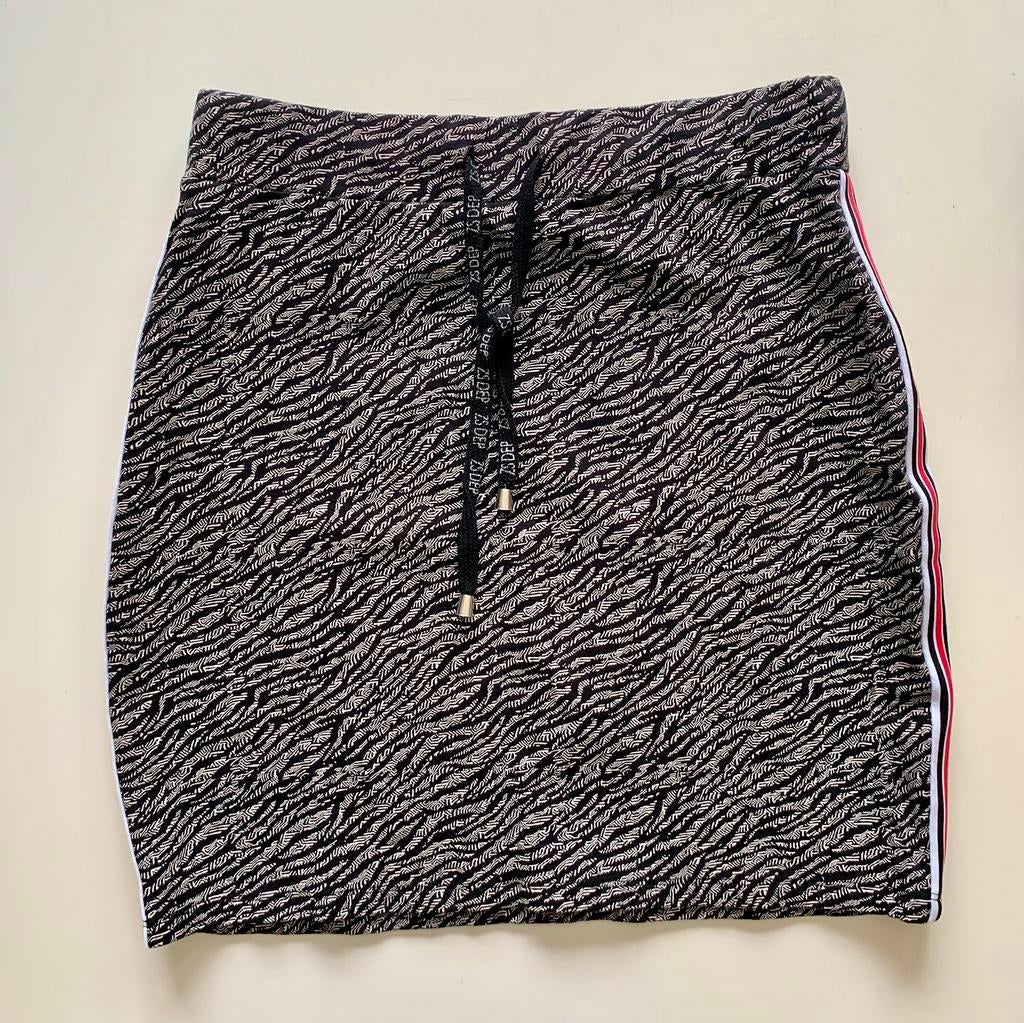 Superleuke rok, M, Zoso, Kleding | Dames, Maat 38/40 (M), Zwart, Ophalen of Verzenden, Zo goed als nieuw