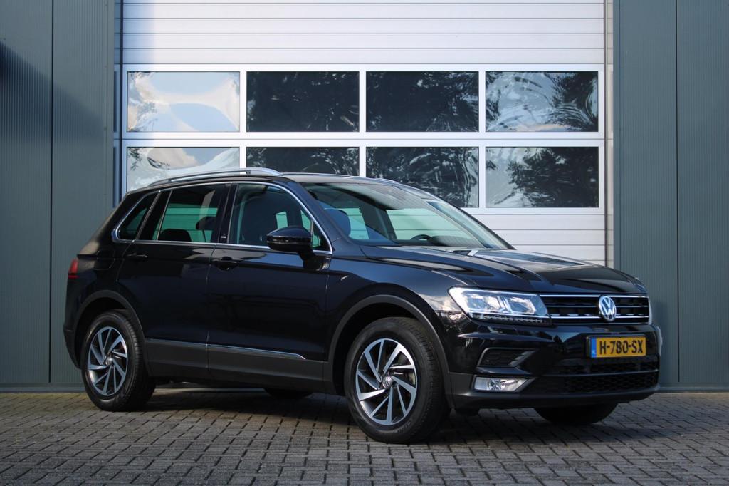 Volkswagen Tiguan 1.4 TSI ACT Highline 150pk DSG ACC/LaneAss, Stof, 4 cilinders, 150 pk, Zwart