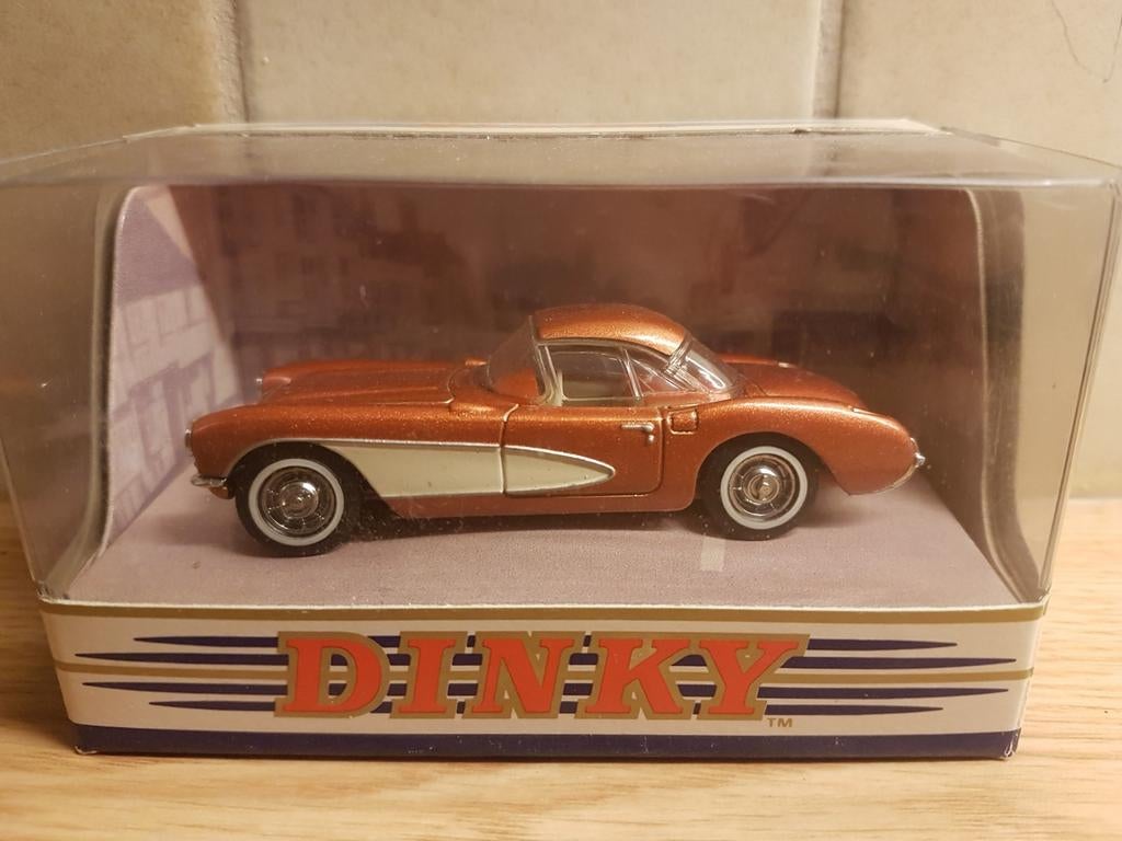 Dinky chevrolet corvette 1956, Ophalen of Verzenden, Zo goed als nieuw, Auto, Dinky Toys