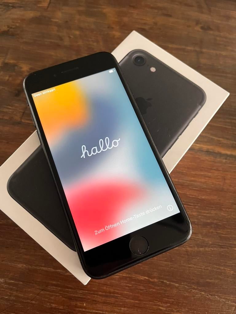 iPhone 8 / Xs, Zwart, 32 GB, Ophalen of Verzenden, Zo goed als nieuw