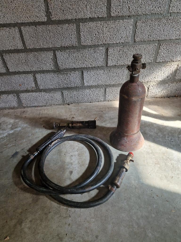 Gasfles met slang., Ophalen of Verzenden, Overige typen