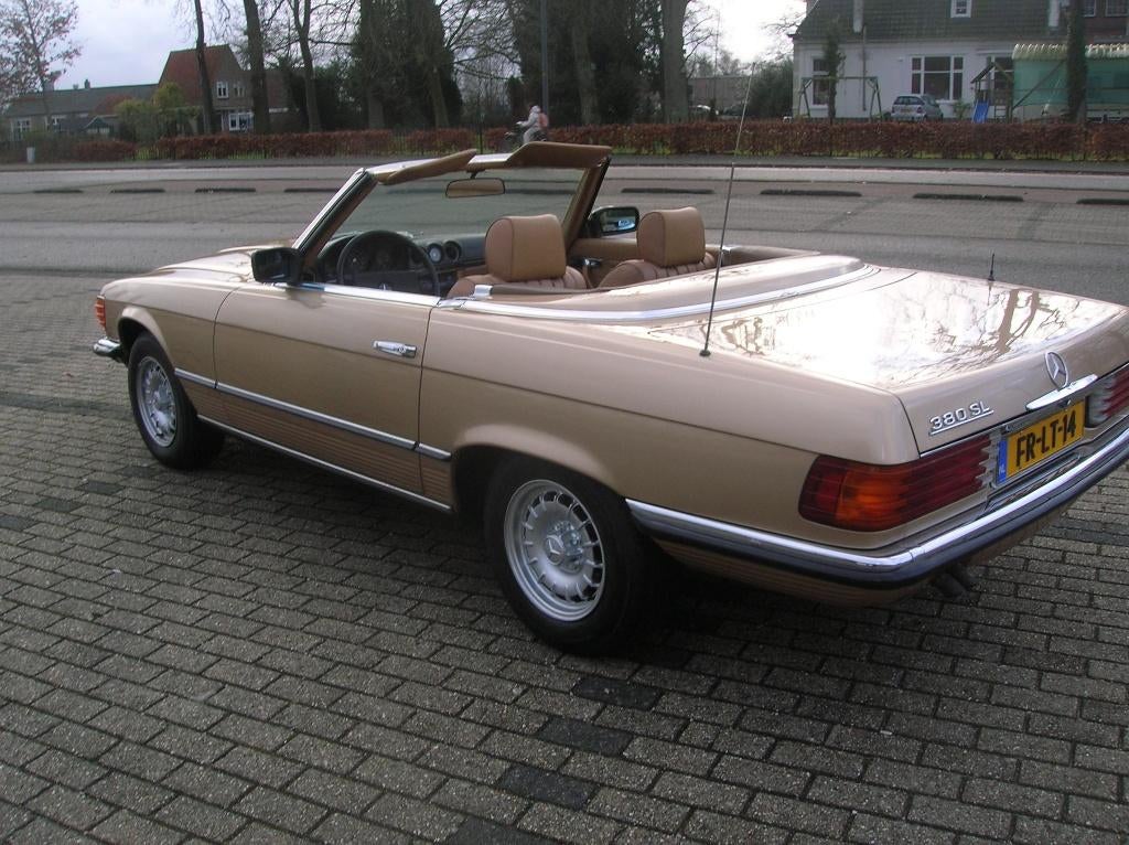 Mercedes-Benz 380 SL 1985 `AUTOMAAT CHAMPAGNE METALLIC, Automaat, Achterwielaandrijving, 8 cilinders, Cabriolet