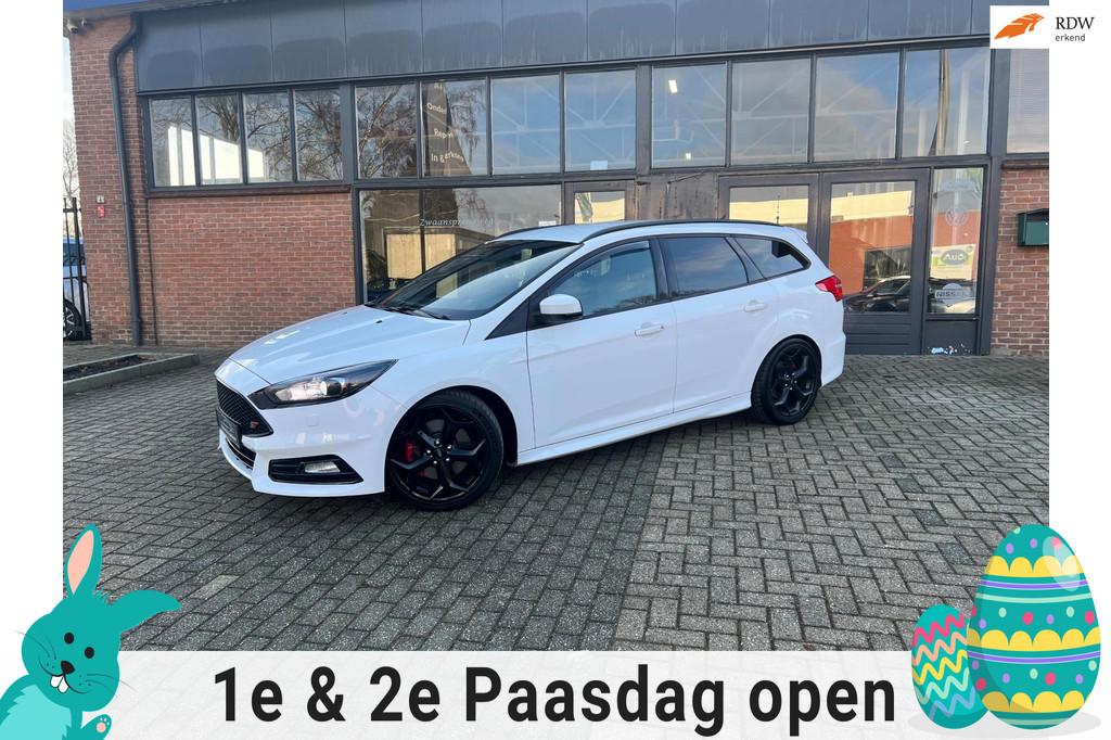 Ford Focus Wagon 2.0 ST Cruise control, Xenon, Sync, Lane as, 15 km/l, Gebruikt, Zwart, 4 cilinders