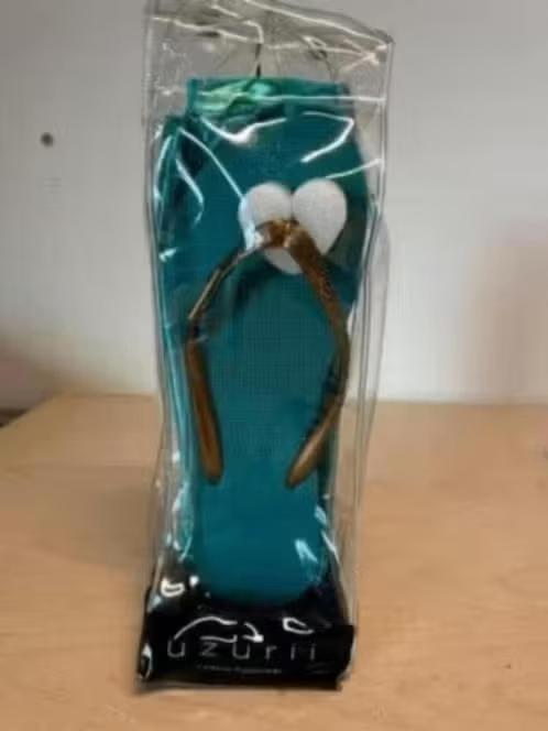 NIEUW! Uzurii original green slippers maat 39/40 €20,99, Kleding | Dames, Schoenen, Ophalen of Verzenden, Nieuw, Groen, Slippers