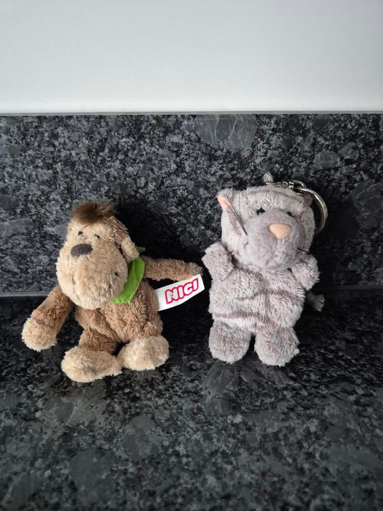NICI - Sleutelhangers aap en poes, Verzamelen, Ophalen of Verzenden, Stoffen beer, Overige merken