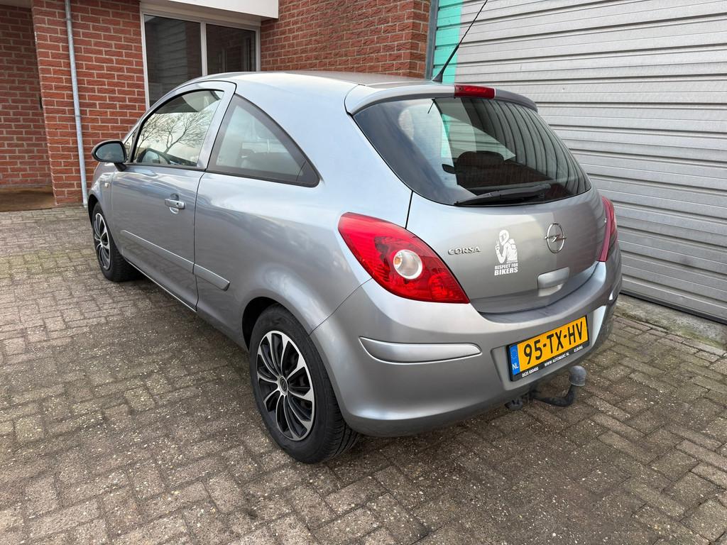 Opel Corsa 1.2-16V Enjoy 3-deurs Airco Bj:2007 NAP!, Voorwielaandrijving, 450 kg, 4 cilinders, 1229 cc