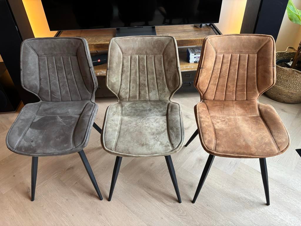 3 eettafel stoelen suede cognac, grijs en groen, Gebruikt, Overige kleuren, Drie, Ophalen of Verzenden