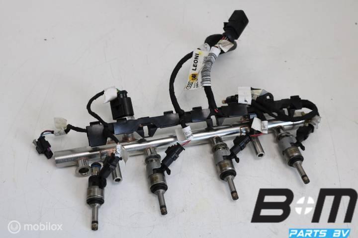 Brandstofrail met verstuivers VW Golf 7 GTI 06K133317G, Gebruikt