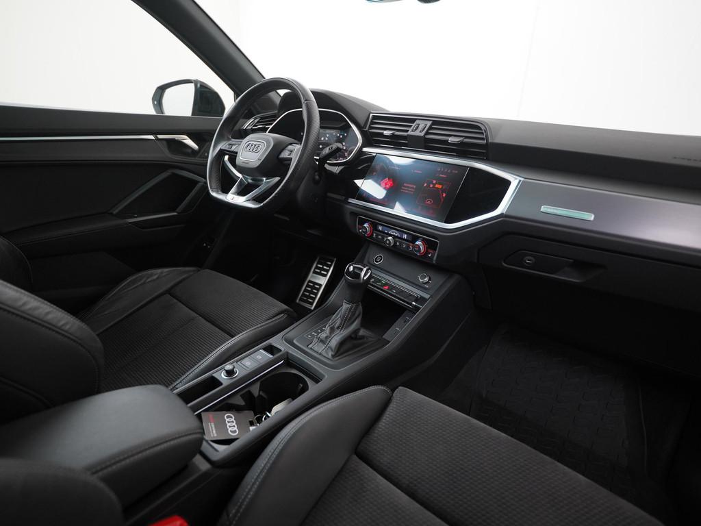 Audi Q3 Sportback 45 TFSIe S Line Black optiek | Panoramadak, 12 maanden, Gebruikt, Hybride Elektrisch/Benzine, 13 kWh