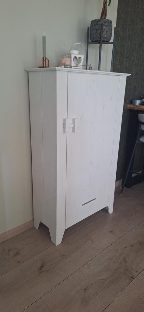 Witte Boerenkast in Landelijke Stijl, Huis en Inrichting, Kasten | Overige, Gebruikt, Ophalen