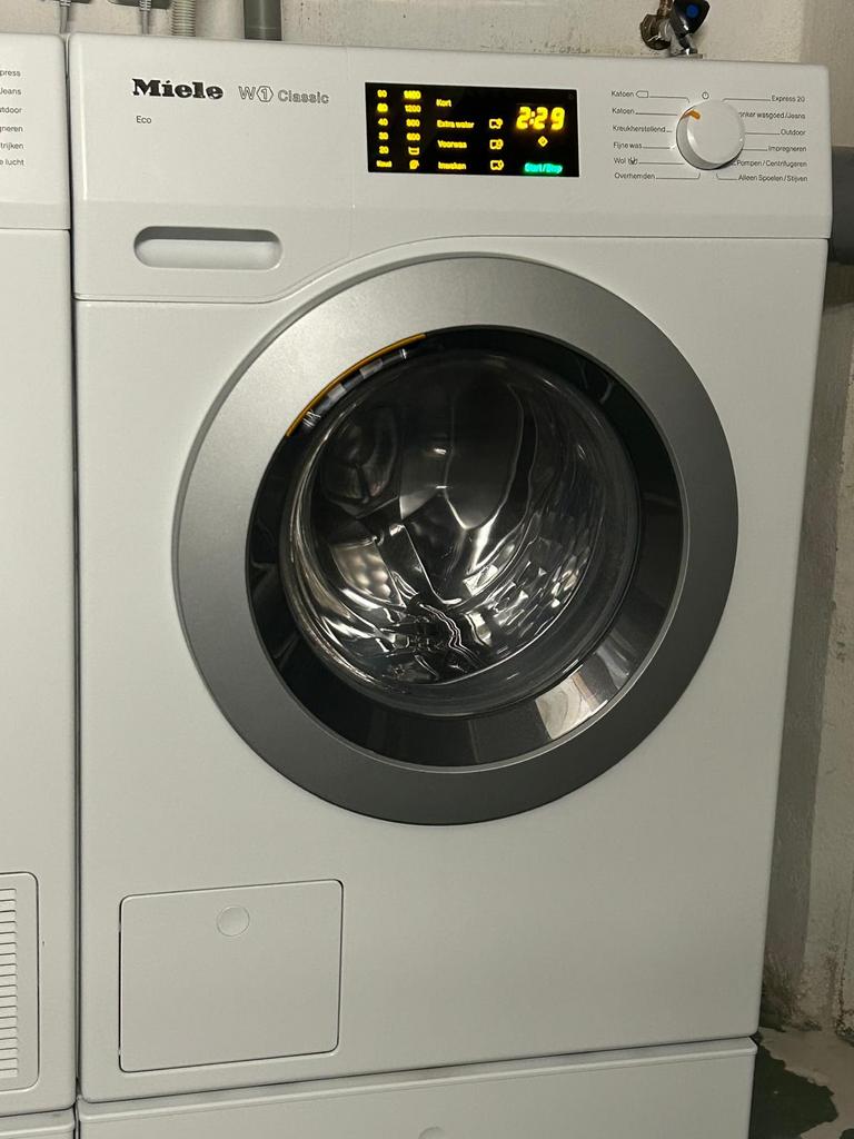 Miele W1 Classic WDB030 Eco wasmachine (2017) – 7 kg /1400T, Witgoed en Apparatuur, Ophalen, Zo goed als nieuw, 85 tot 90 cm, 1200 tot 1600 toeren