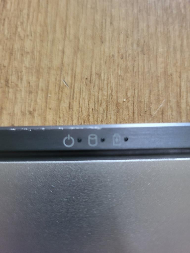 DELL Latitude E7240 Ultrabook - Batterij/geluid defect, Computers en Software, Windows Laptops, 128GB, Gebruikt, 2 tot 3 Ghz, 8 GB