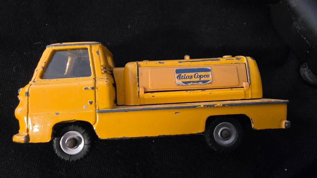 Dinky toys ATLAS COPCO no436, Ophalen of Verzenden, Zo goed als nieuw, Auto, Dinky Toys