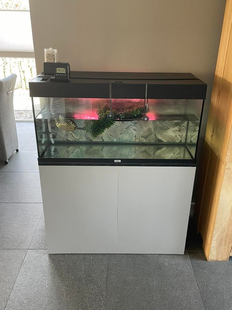 Waterschildpad met aquarium, kast en alle toebehoren., Ophalen, Zo goed als nieuw