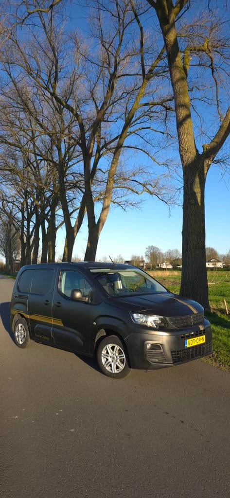 Peugeot Partner 1.5 Bluehdi 2020 nieuwe motor / apk, Auto's, Voorwielaandrijving, Stof, 4 cilinders, Wit
