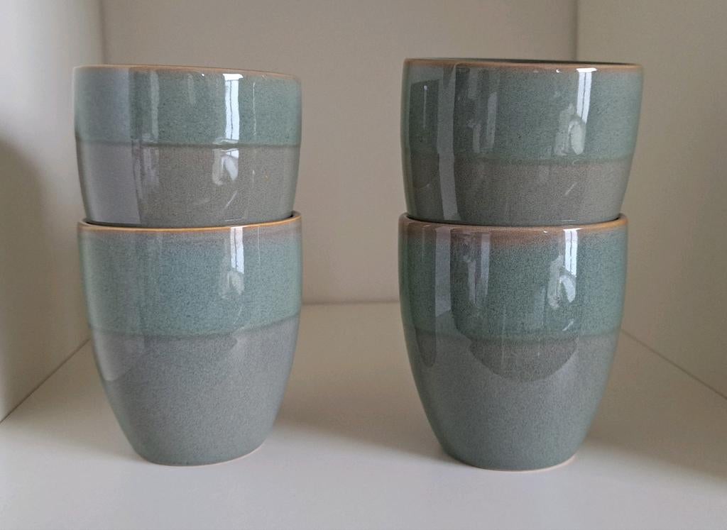 Set van 4 Fira mokken - Groen/Grijs, Huis en Inrichting, Keuken | Servies, Keramiek, Ophalen of Verzenden, Zo goed als nieuw, Overige stijlen