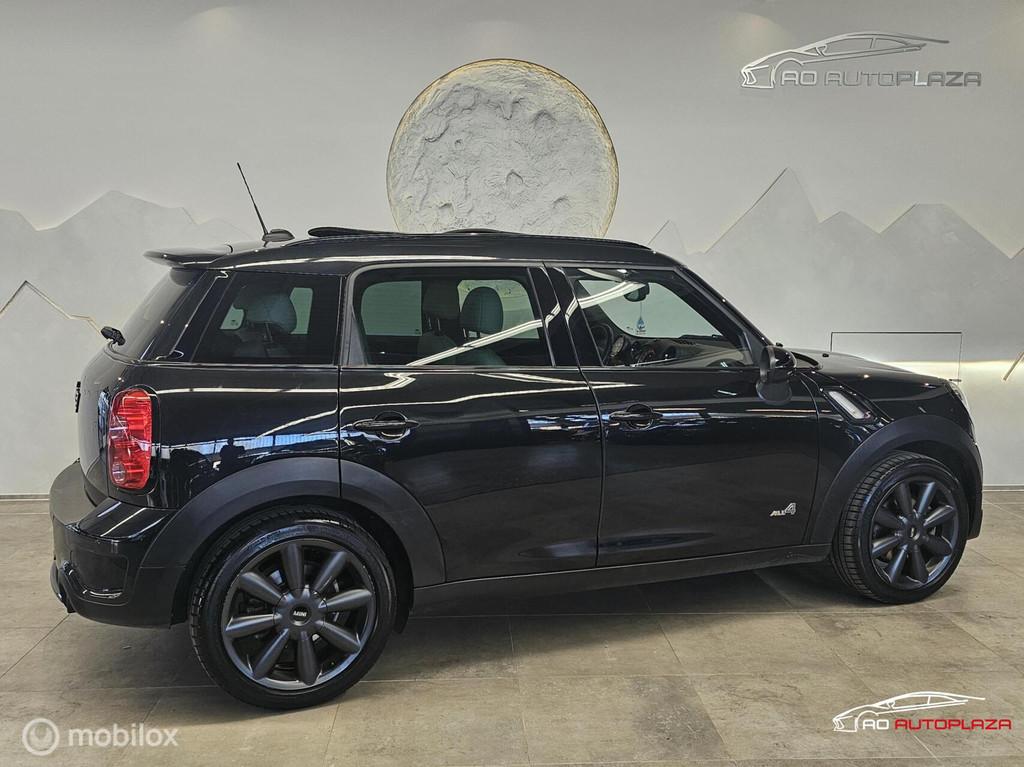 Mini Countryman 1.6 Cooper S ALL4 Chili Panorama/Leder/Navig, Euro 5, 1380 kg, Zwart, Leder