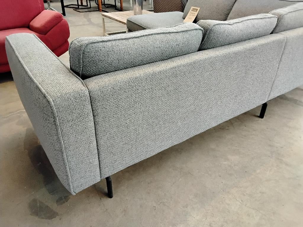 Hoekbank 250 x 215cm VERKOCHT! 2e paasdag geopend., Ophalen, Hoekbank, Zo goed als nieuw, Stof