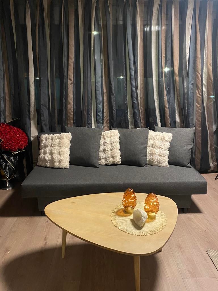 Slaapbank met salontafel, Huis en Inrichting, Slaapkamer | Slaapbanken, Zo goed als nieuw, Verzenden