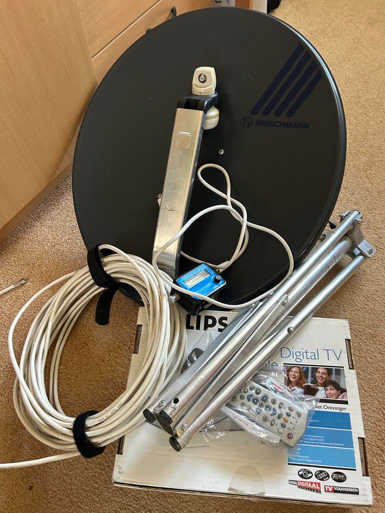 Digitale Satelliet Ontvanger met Schotel - DSR 2211/2212, Ophalen of Verzenden, Gebruikt, (Schotel)antenne, Overige merken