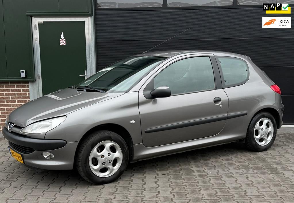 Peugeot 206 1.4 XT/Airco/E.ramen/Netjes, Auto's, 15 km/l, 4 cilinders, Origineel Nederlands, Bedrijf