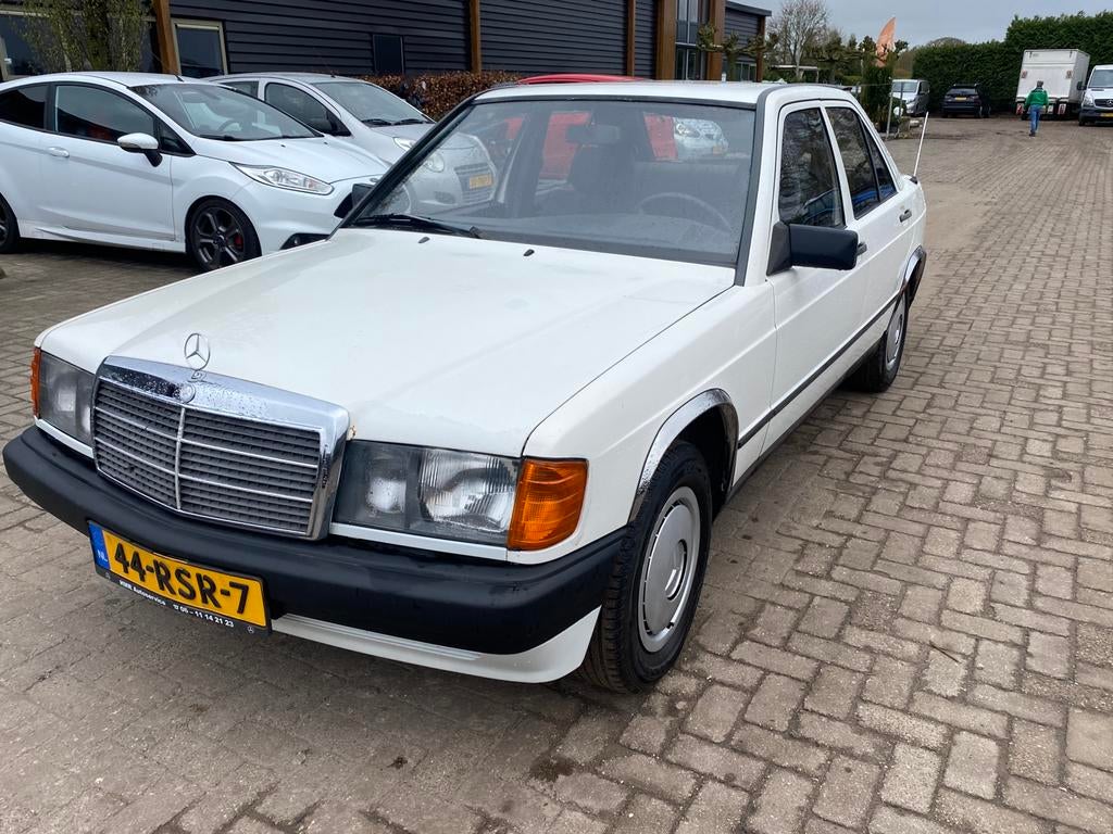 Mercedes 190 E  automaat en belastingvrij, Automaat, Wit, Particulier, Te koop