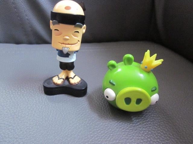 2 poppetjes angry birds voor pc computerspel uit 2009, Puzzel en Educatief, 1 speler, Eén computer, Ophalen of Verzenden