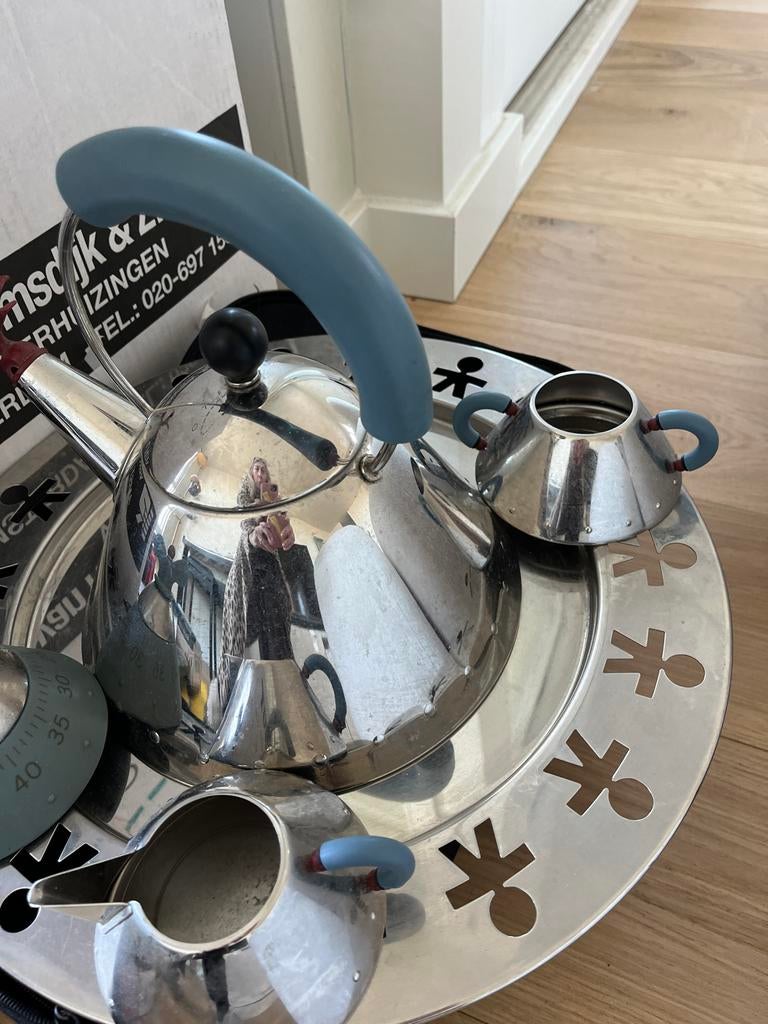 Alessi fluitketel, suikerpot en melkkannetje, Gebruikt, Zilver, Ophalen, Theepot/fluitketel