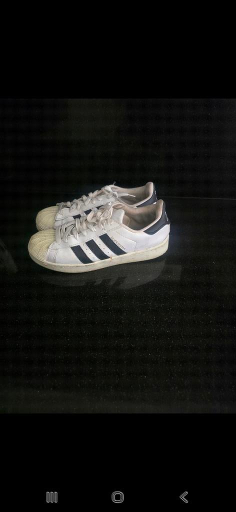 Adidas schoen (maat 39), Ophalen of Verzenden, Zo goed als nieuw, Sneakers of Gympen