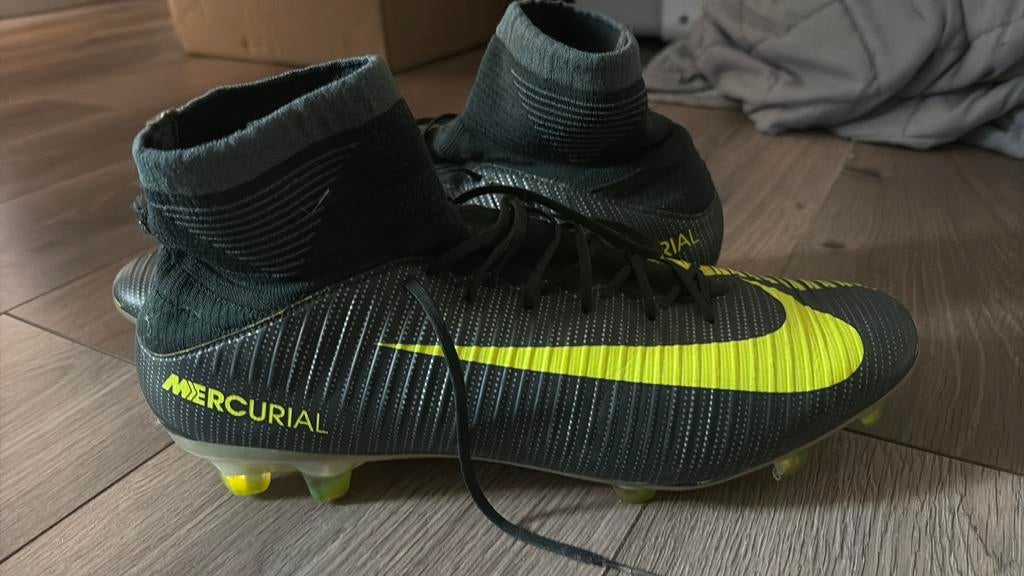 Nike cr7 voetbalschoenen, Schoenen, Maat L, Ophalen of Verzenden, Zo goed als nieuw