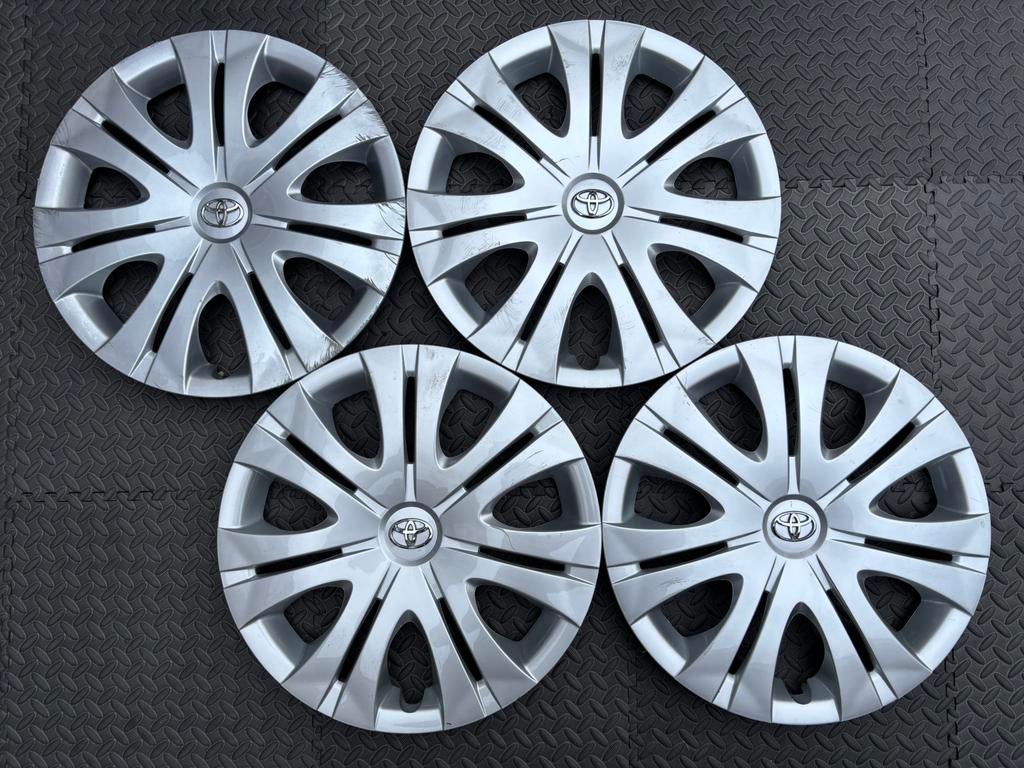 Set orig Toyota Auris, Avensis, Corolla wieldoppen 16 inch, Ophalen of Verzenden, Gebruikt