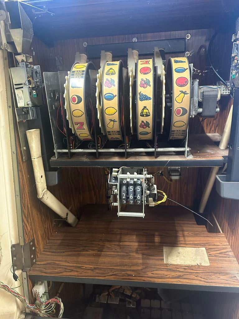 Defecte Gokkast A-GO-GO 2 - Voor onderdelen of reparatie, Gulden, Ophalen of Verzenden, Gebruikt, Met sleutels