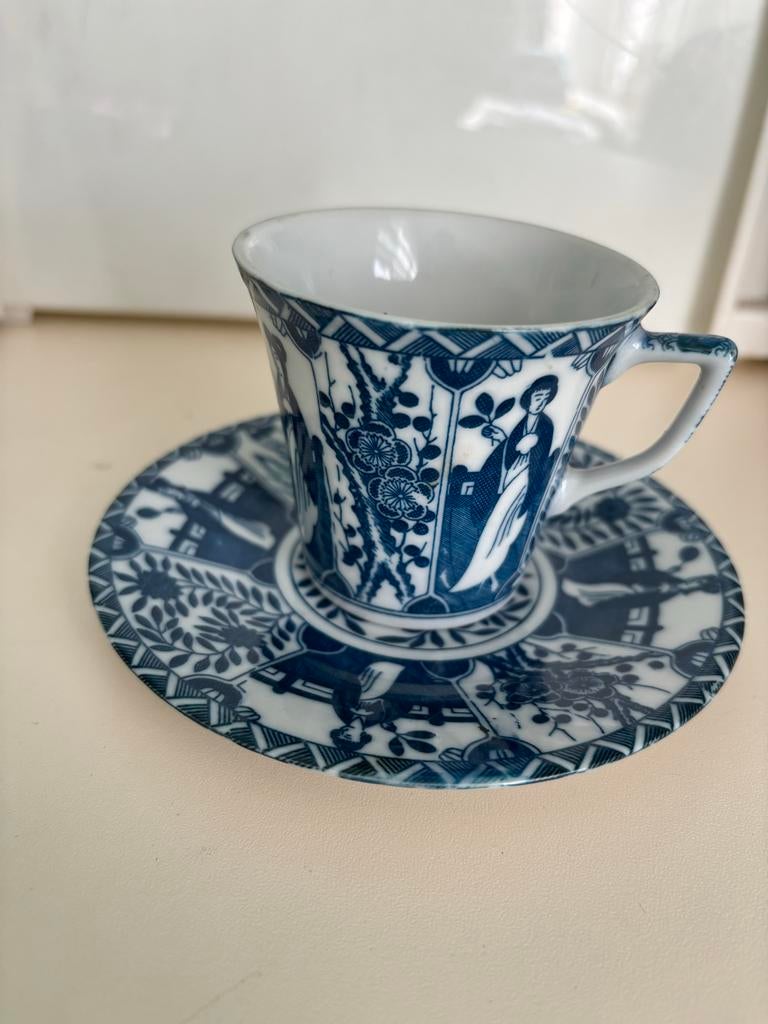 Antieke kop en schotel, Ophalen of Verzenden